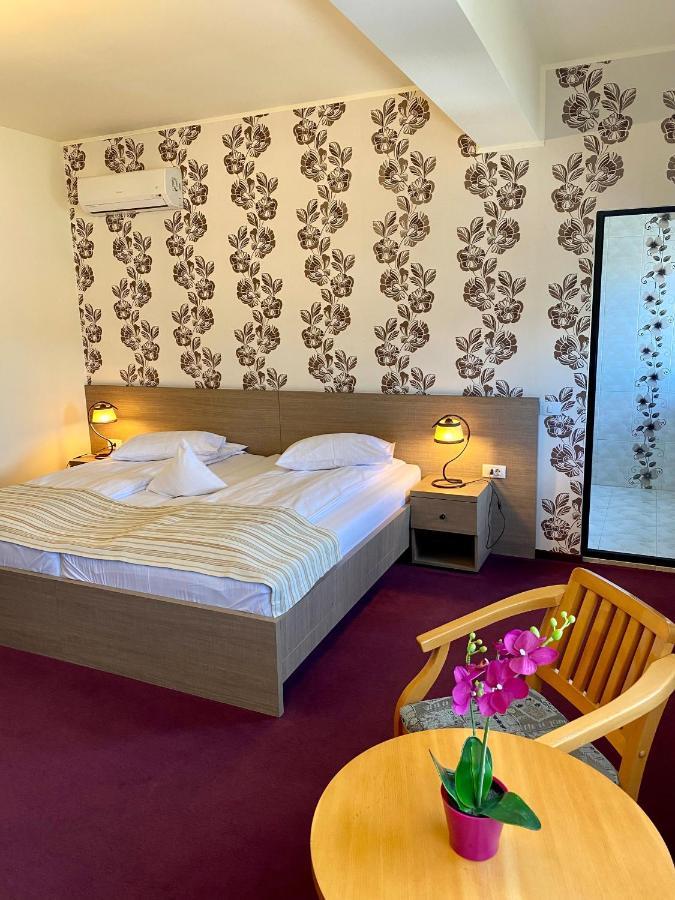Pensiunea Rix Rooms Focşani Eksteriør bilde